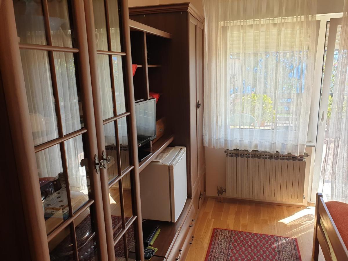 Pansion Pernjak Rijeka Buitenkant foto