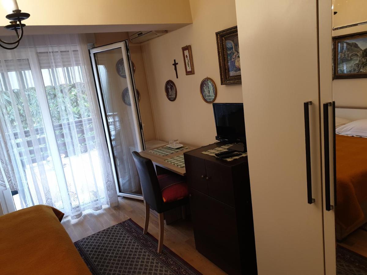 Pansion Pernjak Rijeka Buitenkant foto