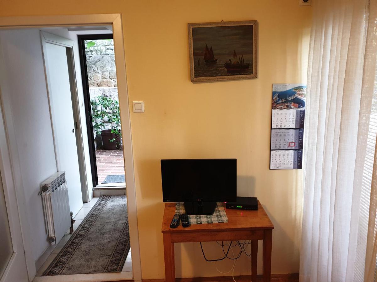 Pansion Pernjak Rijeka Buitenkant foto