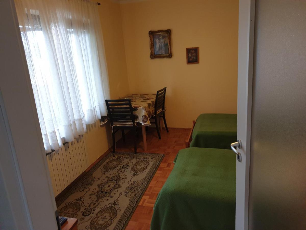 Pansion Pernjak Rijeka Buitenkant foto